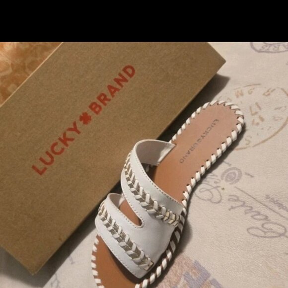 Lucky Brand Women's Zanora Flat Sandal Size 5.5 New In Box - Picture 1 of 3